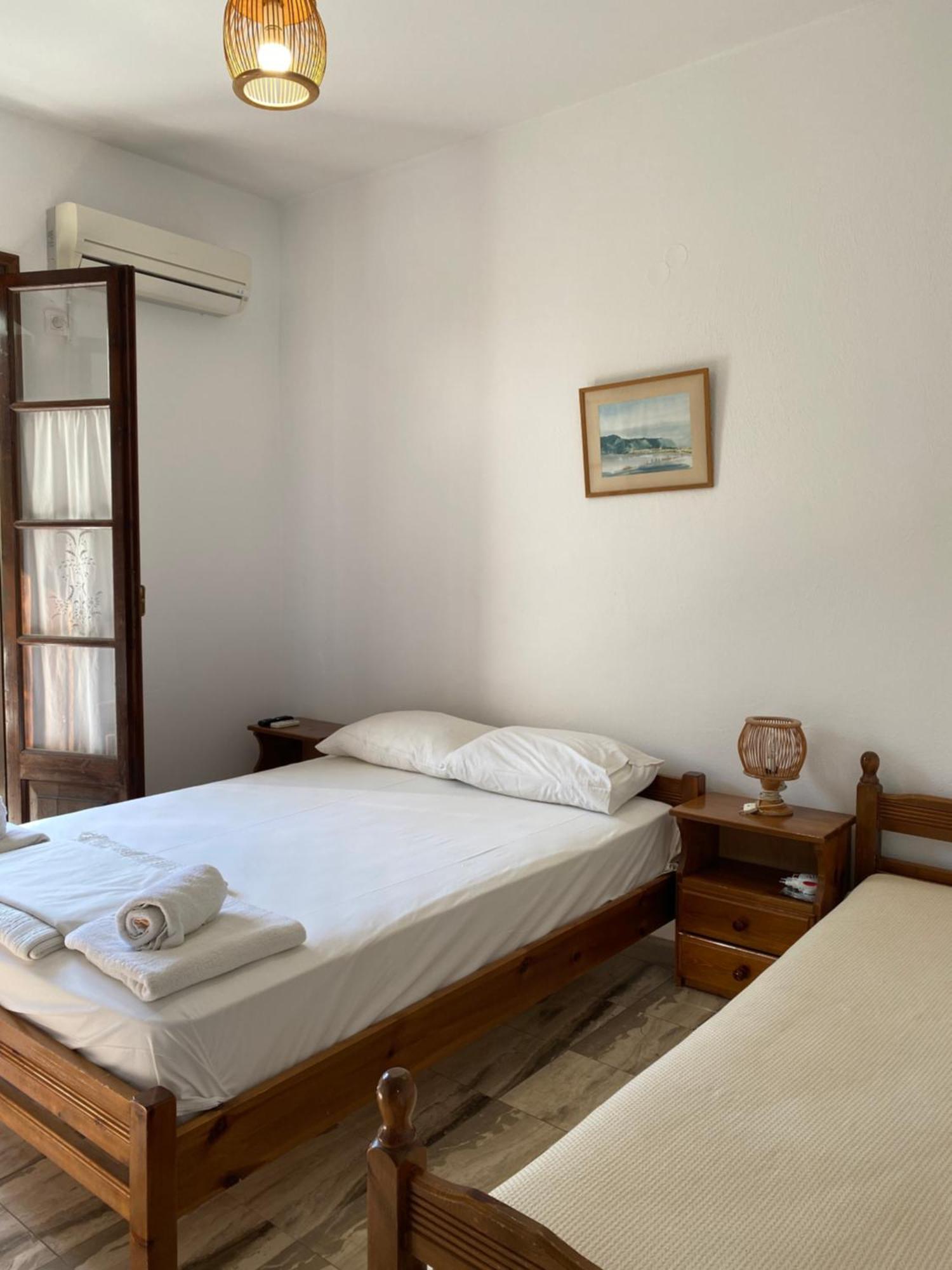 Pansion Vasso Hotel อาโยส นิกีตัส ภายนอก รูปภาพ
