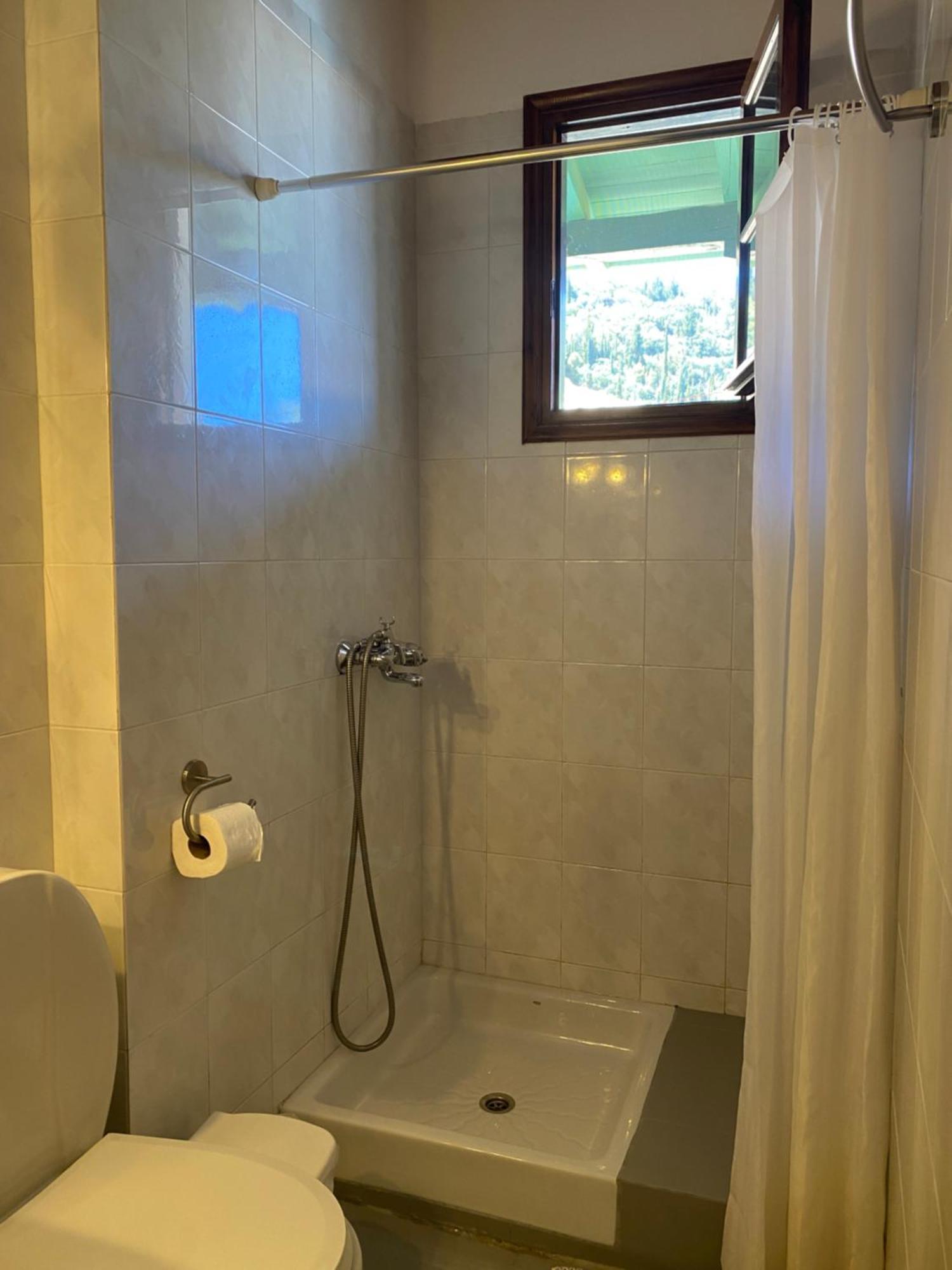 Pansion Vasso Hotel อาโยส นิกีตัส ภายนอก รูปภาพ